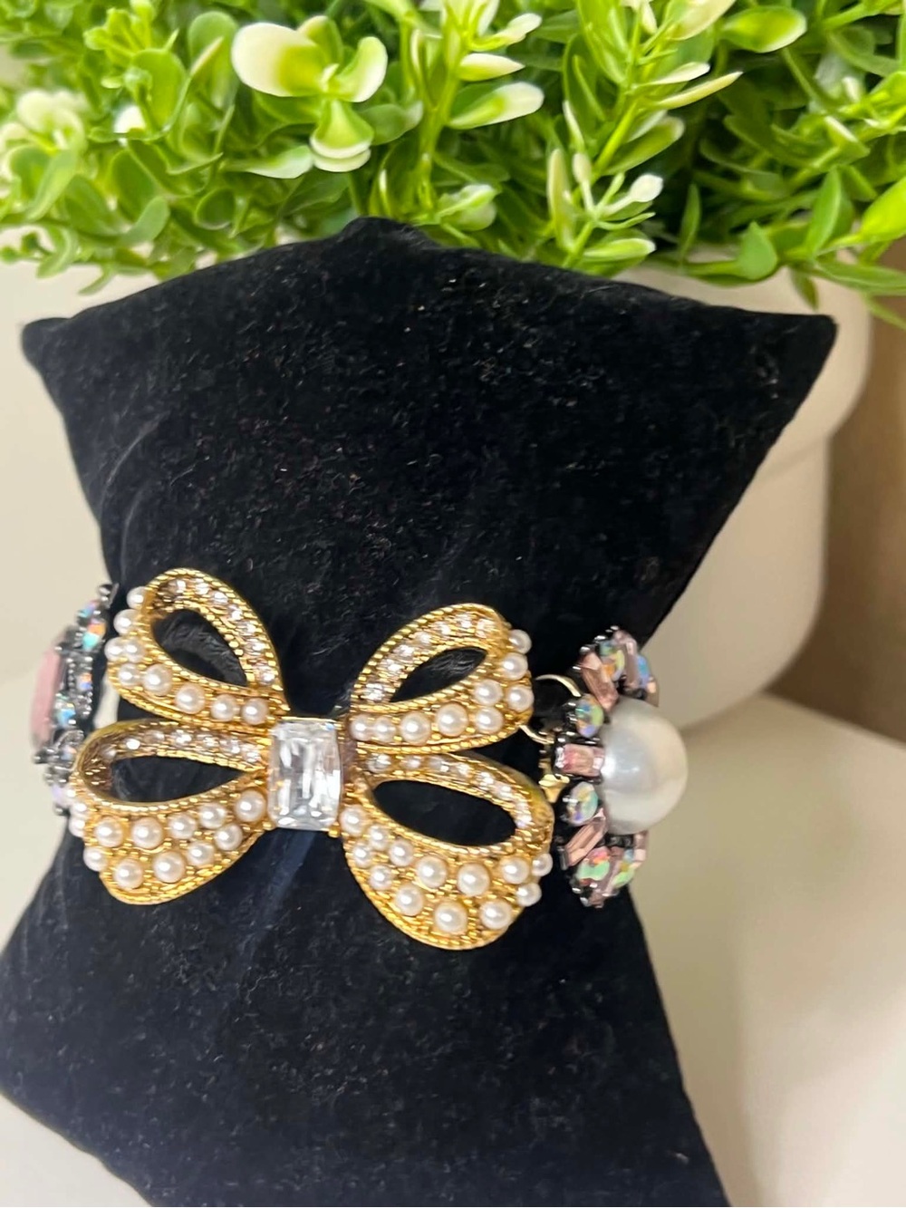 Betsey Johnson Whimsical Bow Charm Bracelet Pearl Rhinestone Black Cord Y2K